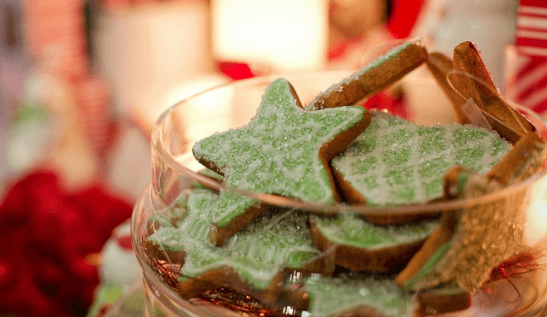 9 Smart Ways To Eat Healthy During The Holidays