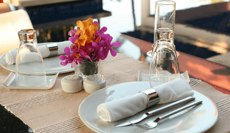 15 Savvy Ways To Save Money At Restaurants