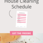 A daily cleaning list is an easy way to keep your house cleaning on track. Download this free printable for a quick daily house cleaning schedule by room. #freeprintable #cleaningtricks #cleaningtips #cleaning